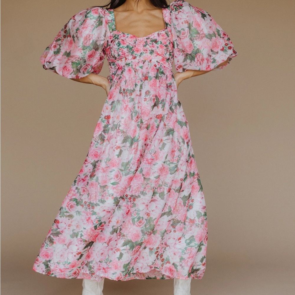 Boutique dress. Pink roses